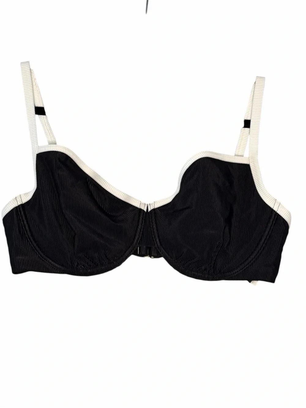 Abercrombie & Fitch 90s Clean Black and White Underwire Swimsuit Bikini Top
